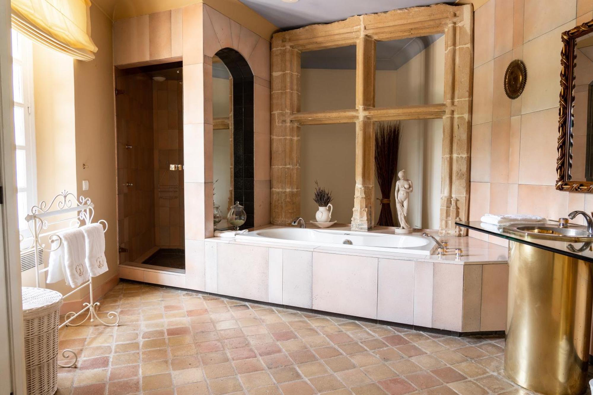 Chateau Les Crostes ロルグ 部屋 写真